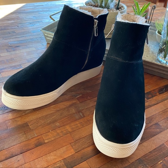 Steve Madden Wanda Wedge Sneaker. Black suede - size 8.5 - Picture 12 of 12